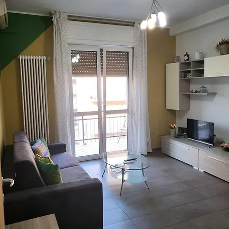 House Apartment *